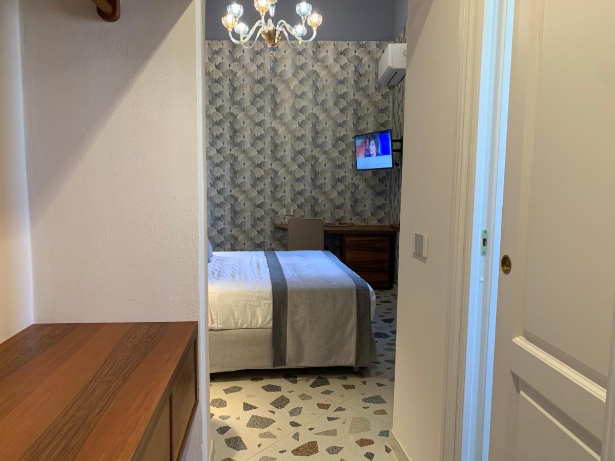 Dimora Del Leone Gaeta Bed and Breakfast Εξωτερικό φωτογραφία