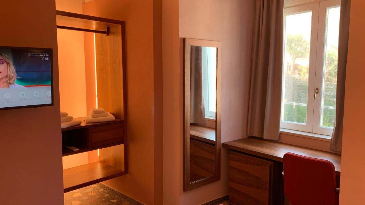 Dimora Del Leone Gaeta Bed and Breakfast Εξωτερικό φωτογραφία