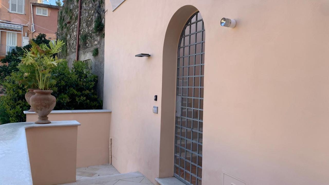 Dimora Del Leone Gaeta Bed and Breakfast Εξωτερικό φωτογραφία