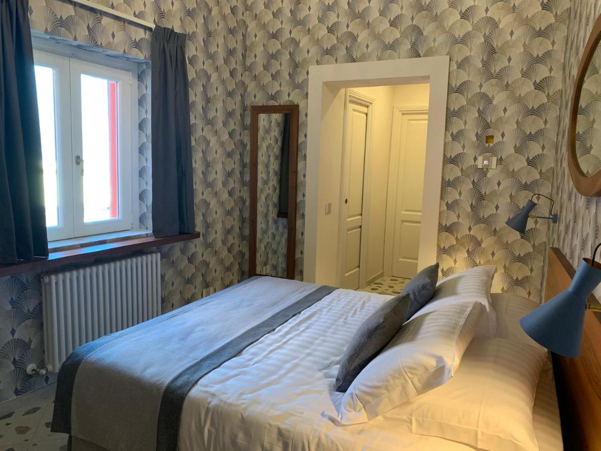 Dimora Del Leone Gaeta Bed and Breakfast Εξωτερικό φωτογραφία