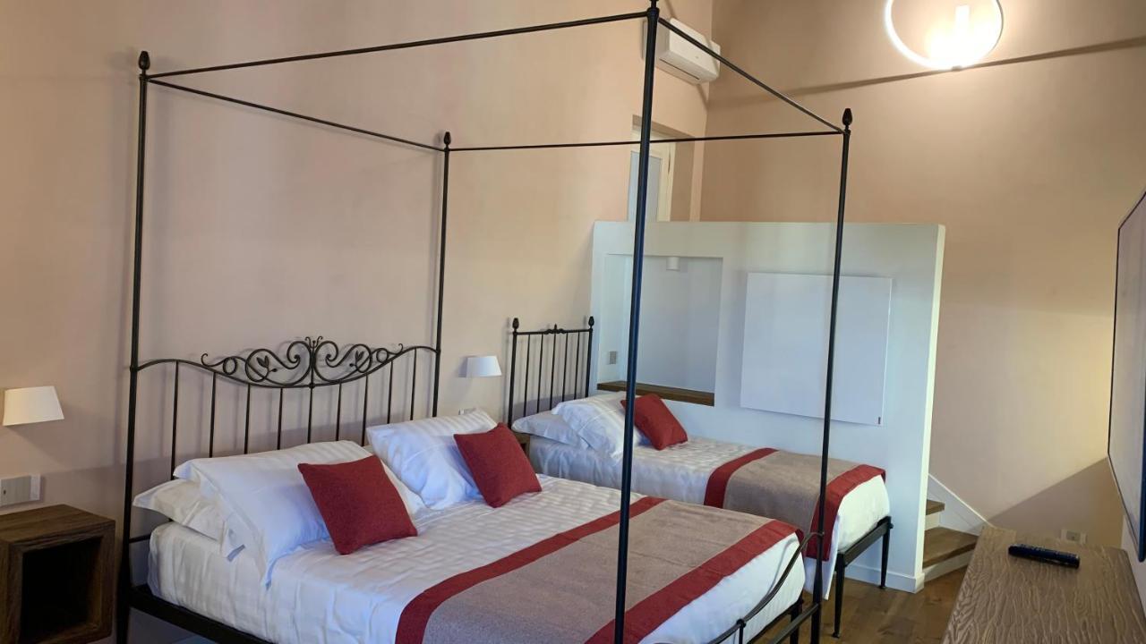 Dimora Del Leone Gaeta Bed and Breakfast Εξωτερικό φωτογραφία