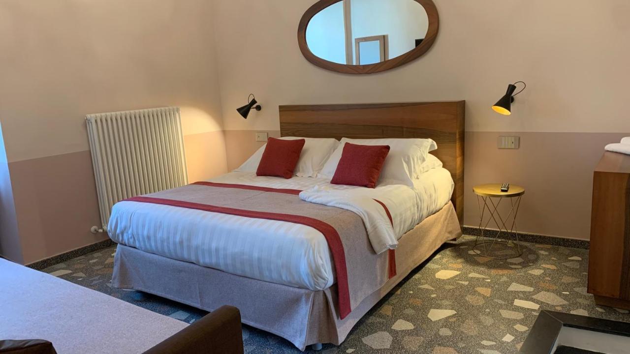 Dimora Del Leone Gaeta Bed and Breakfast Εξωτερικό φωτογραφία