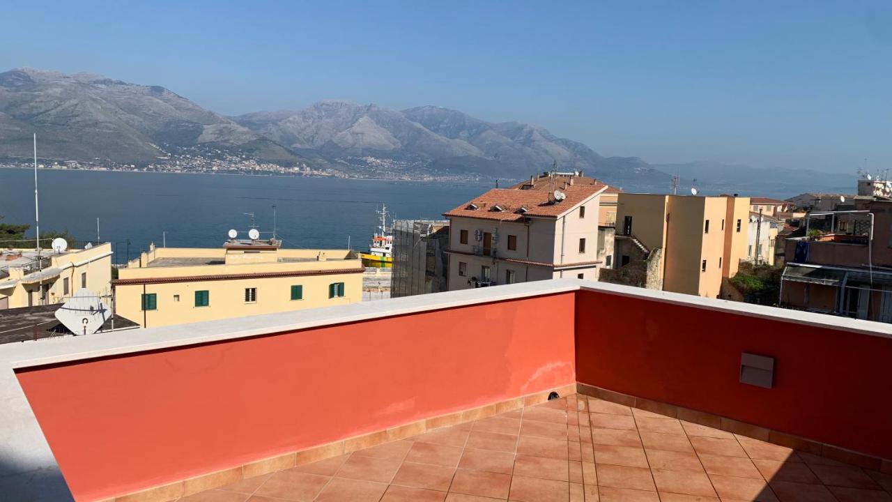 Dimora Del Leone Gaeta Bed and Breakfast Εξωτερικό φωτογραφία